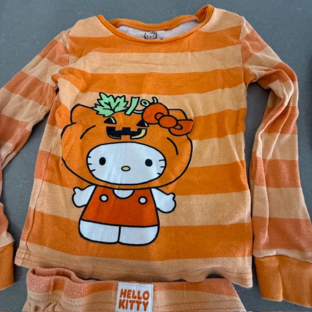 Girl 4 piece Halloween Hello Kitty Long Sleeve Pant & Shirt PJ Set (2 sets) Sz 6